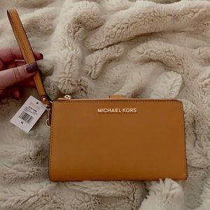 Michael Kors Jet Set Travel Wristlet- Marigold🌼🌼